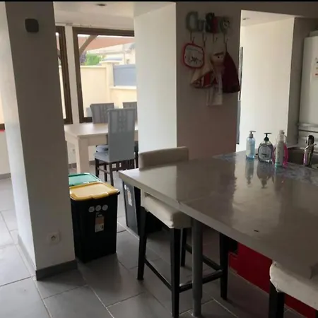 Holiday home Maison 12 Pers Avec Piscine 